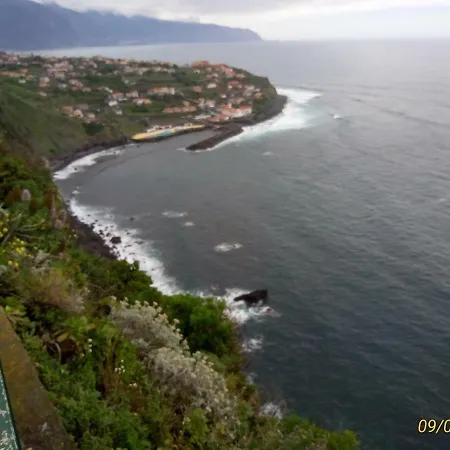 Sunny Flat In Appartement Machico (Madeira)
