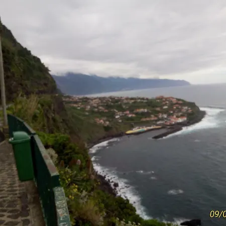 Sunny Flat In Appartement Machico (Madeira)