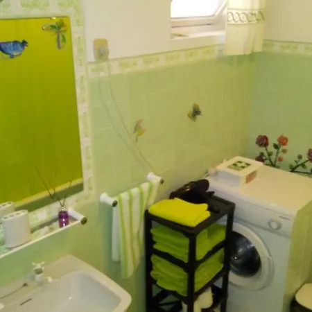 Sunny Flat In * Machico (Madeira)