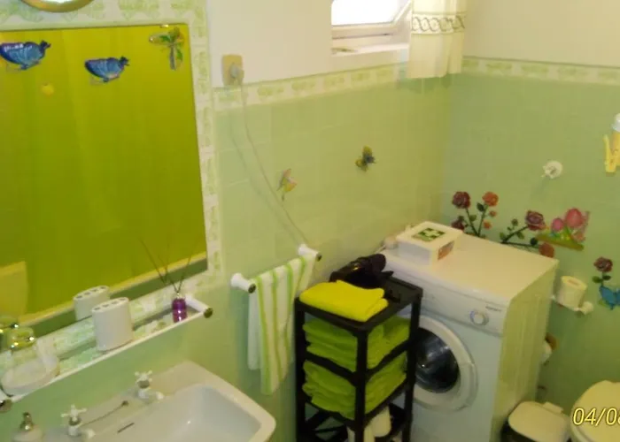 Sunny Flat In * Machico (Madeira)